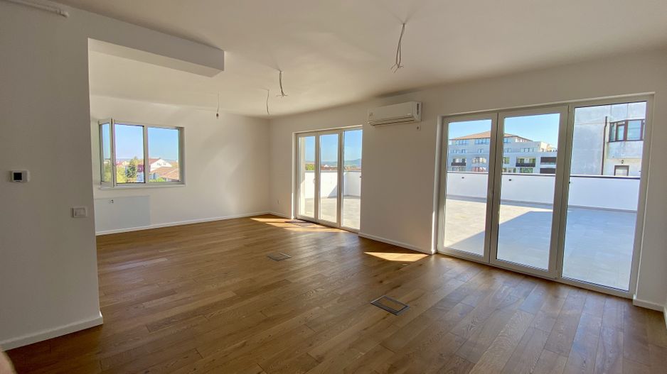 Penthouse deosebit finisat La Cheie, zona Shopping City Sibiu - Poză 10