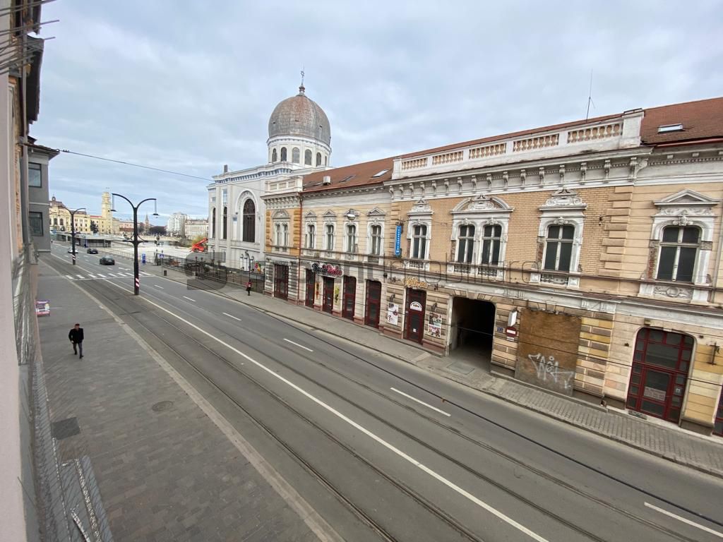 Apartament ultracentral, Palatul Füchsl, str. Independentei - Poză 2