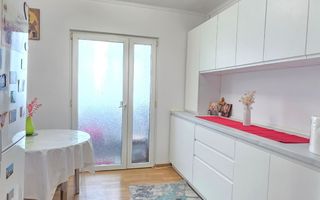 Apartament cu 2 camere, etaj 3, mobilat și utilat, zona TRAIAN - Crucea Gării; - Poză 2