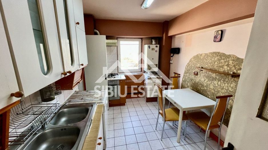 Apartament 4 camere etaj 3 intermediar  str Abatorului/Gara Mare  - Poză 5