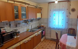 Apartament decomandat, bine intretinut, 3 camere, 2 bai  - Turnisor - Sibiu - Poză 3