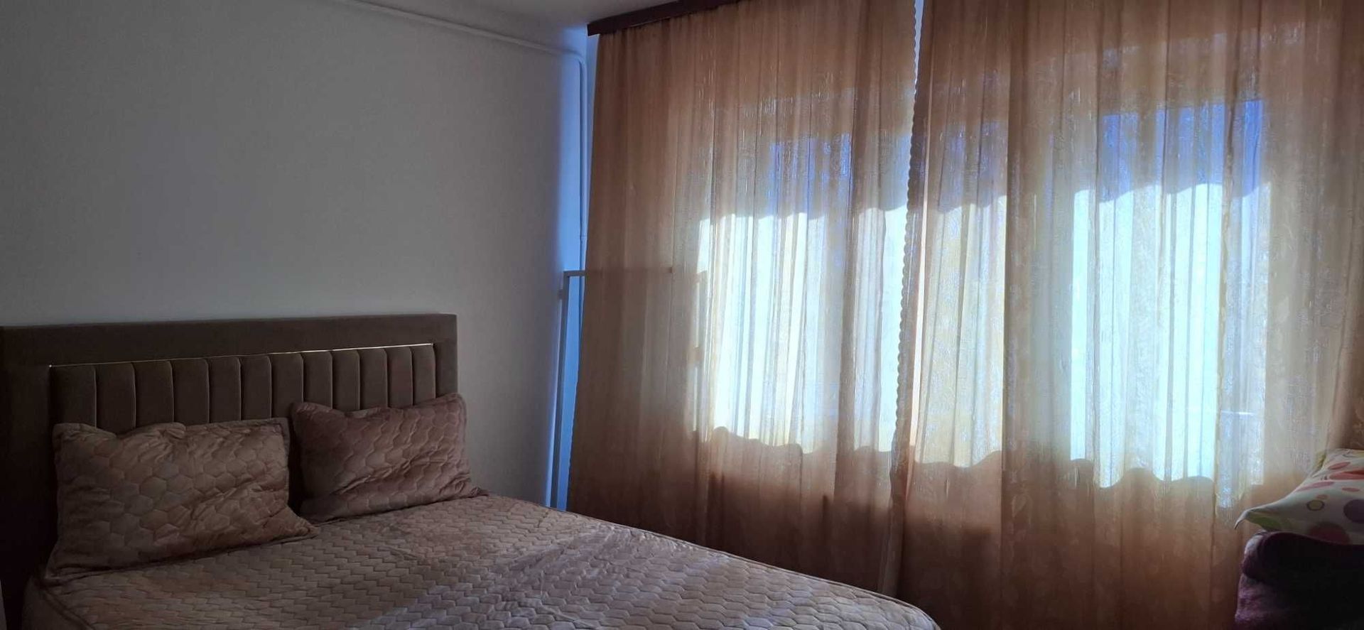 Vanzare apartament cu 3 camere Titan T664 - Poză 1
