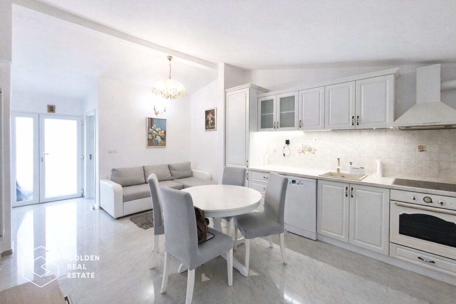 Casă zona Circumvalațiunii, aproape de City of Mara - Poză 1