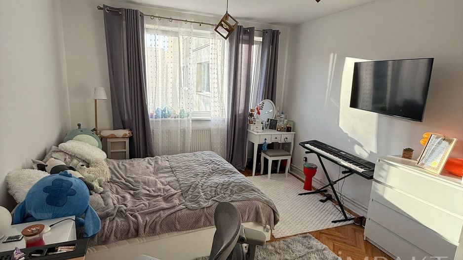 3 camere de inchiriat in zona Platinia - Poză 8