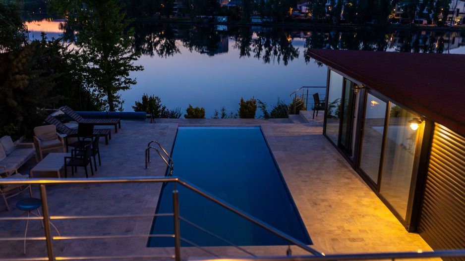 Vilă cu acces direct la lac | Piscină încălzită, sauna - Poză 3