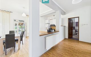 Vilă cu 8 camere în Săcălaz, zonă Centrală - Poză 7