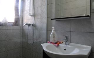 Apartament la casa, 2 dormitoare, zona Dechatlon - Poză 8