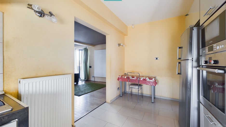 Vilă spațioasă cu 8 camere, Grădiște - Poză 18