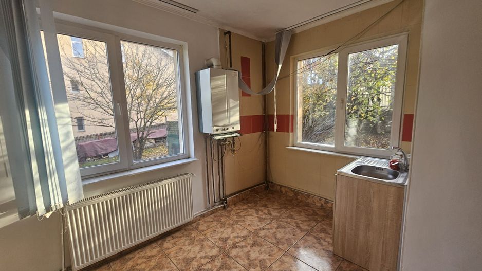 Casă spațioasă - Varianta Prundu Craiovei - Poză 6