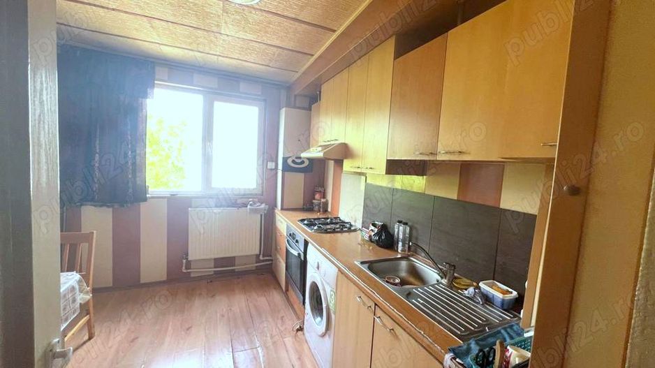 Apartament de inchiriat - 3 camere, decomandat  - Tiglina 1 - Poză 4