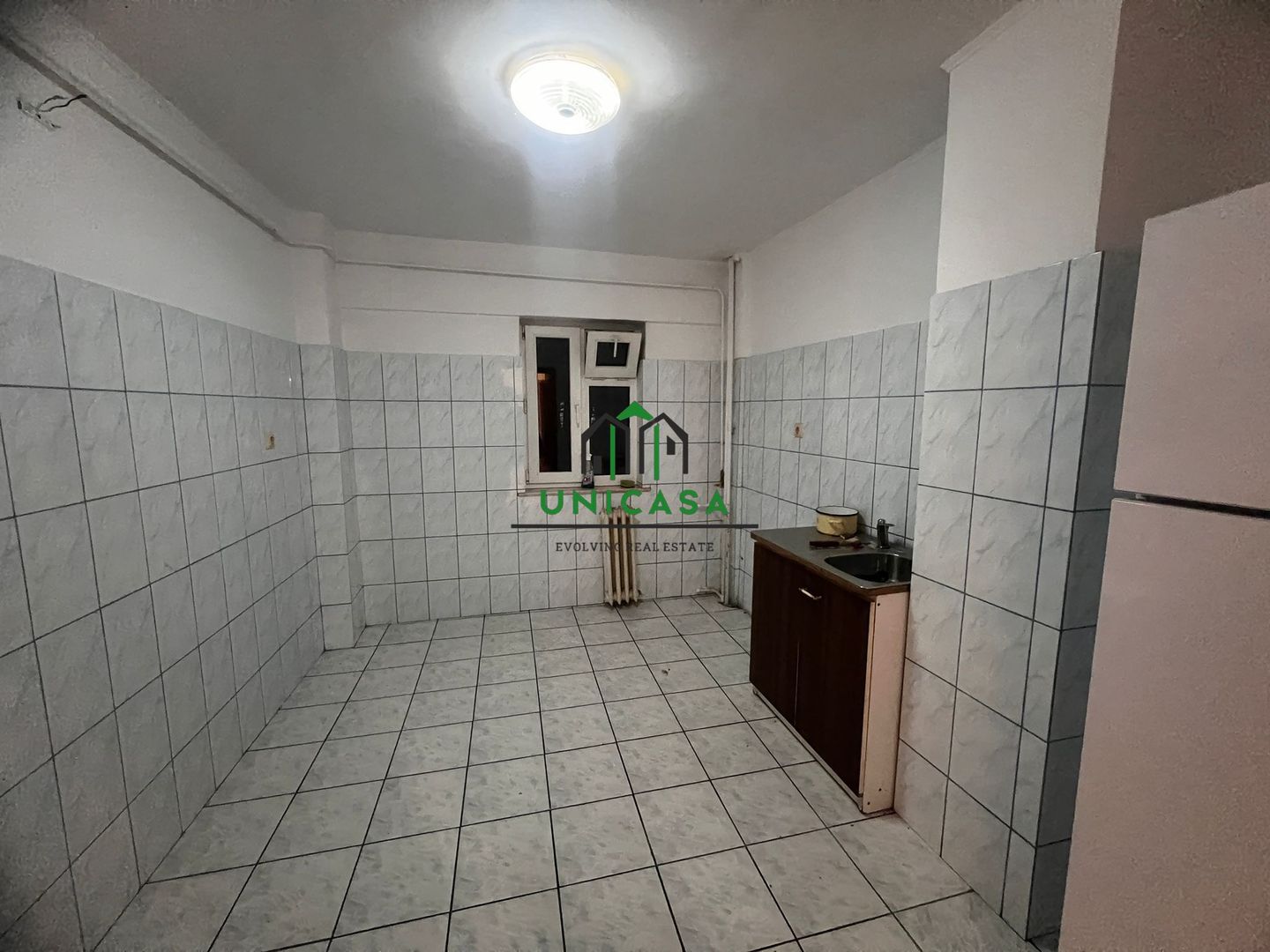 Apartament 4 camere – Etaj 1/4 – Zona Ostroveni - Poză 3