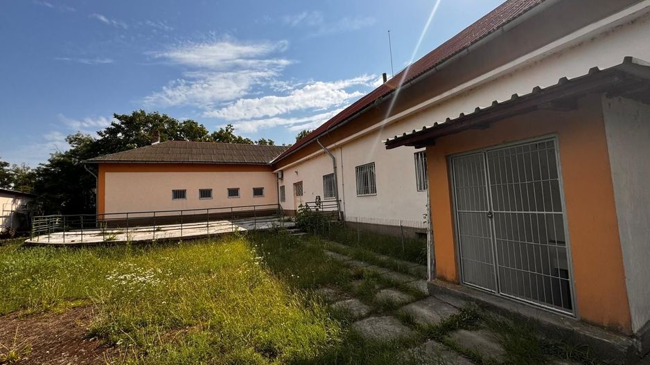 Complex de clădiri administrative – Livada, 310.000 E. Comision 0. - Poză 5