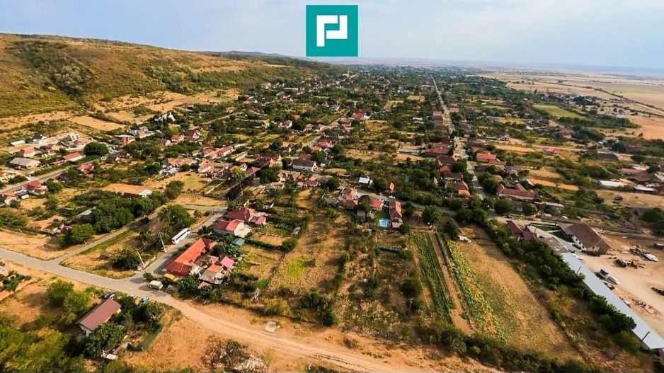 Teren intravilan 1833 mp în Cuvin - Poză 3