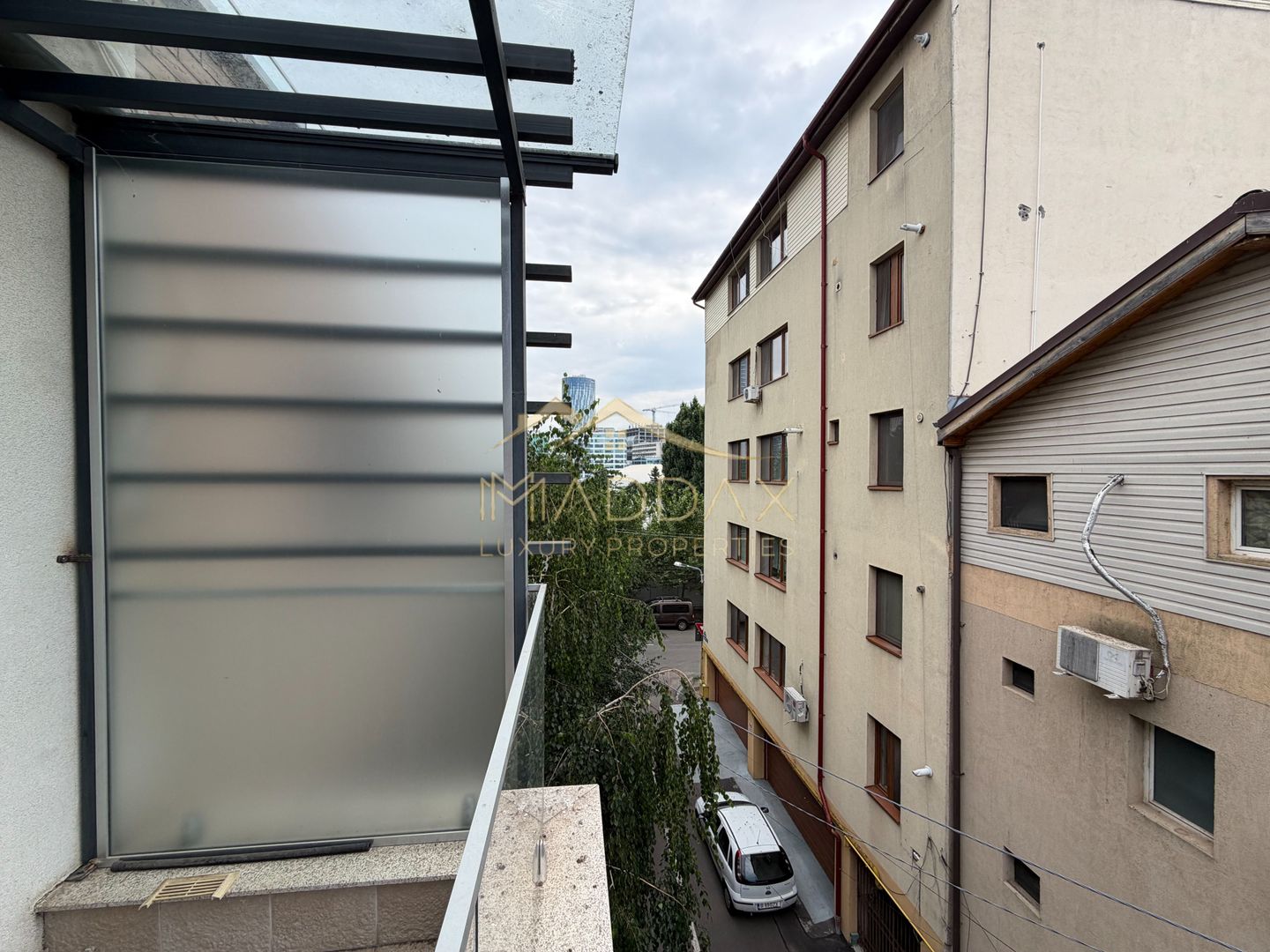Apartament de tip Duplex 6 camere *250mp* + 2 Garaje // Herastrau - Poză 59