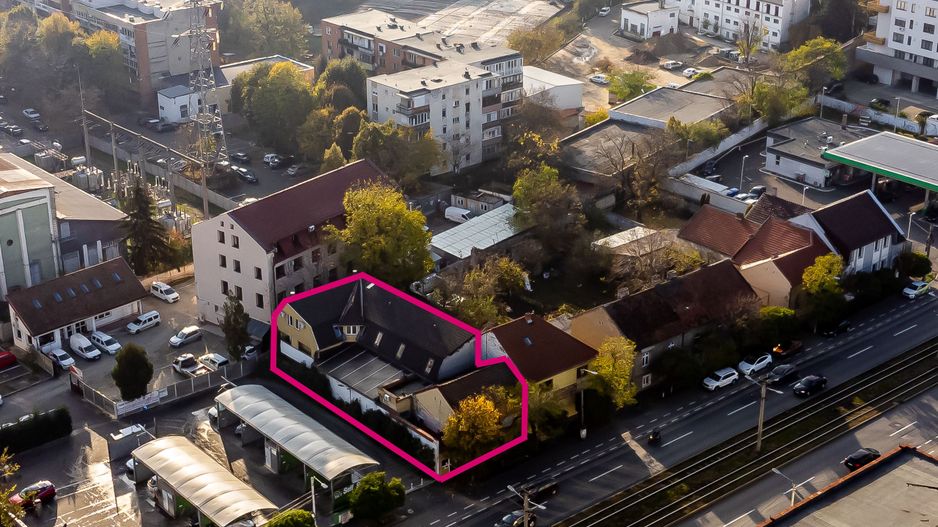 Spațiu generos în centrul Aradului. Ideal pentru birouri sau cabinete - Poză 10