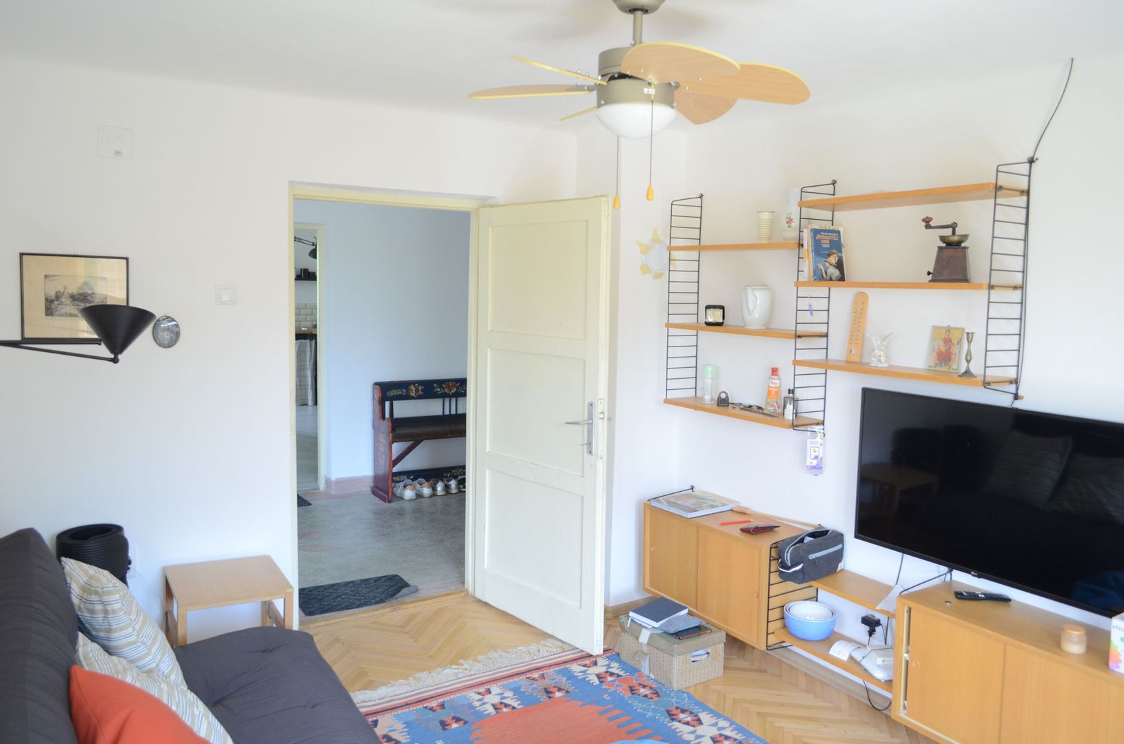 Casa renovata la tara complet mobilata si utilata - Poză 8