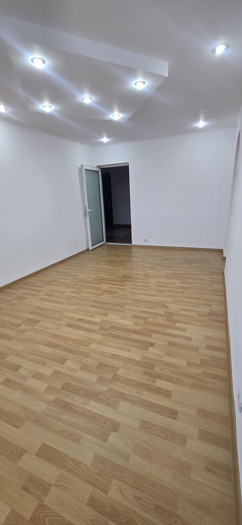 Apartament 4 camere Soseaua Berceni /an 1981 - Poză 6