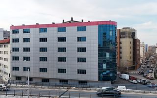 Spatiu de birouri de 500 m2 - Etaj complet de inchiriat in zona Grozavesti - Poză 11