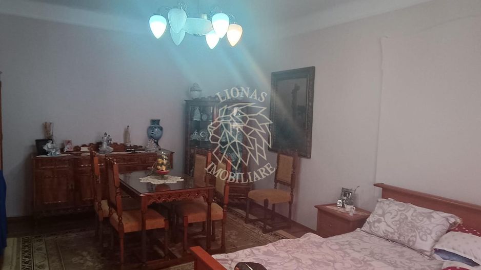 Oportunitate Restaurant cu 2 apartamente, Centru, Ideal Extindere - Poză 5