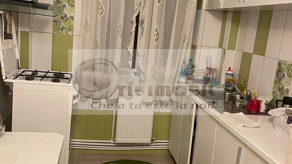Apartament cu 3 camere Blv. Primaverii - Poză 1