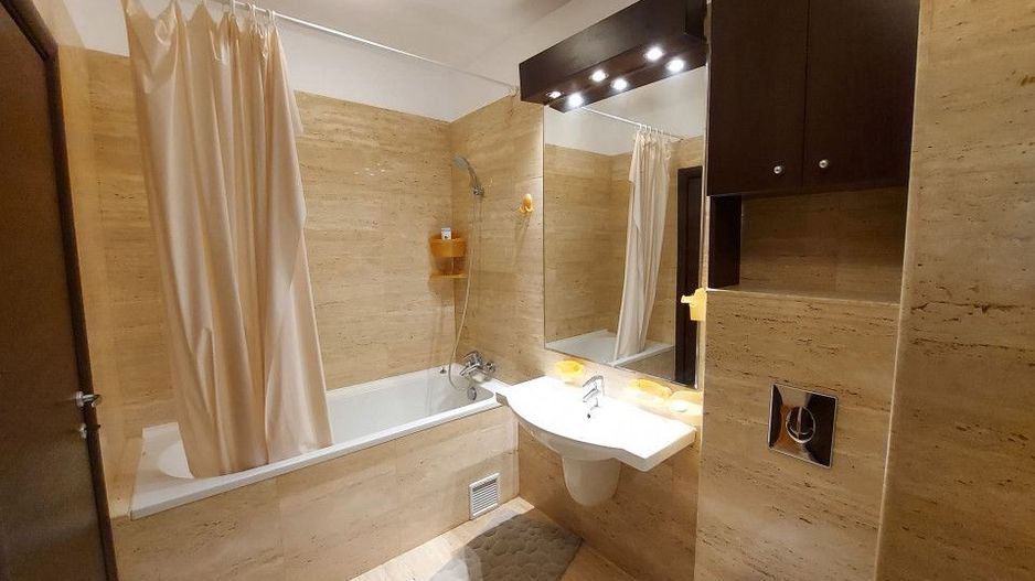 Vila de închiriat Mamaia Nord | Kazeboo Beach | Curte 250 mp - Poză 21
