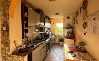 Apartament 3 camere, mobilat + parcare – Gruia. - Poză 4