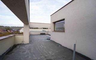 Baza de tenis si constructie moderna - Poză 13