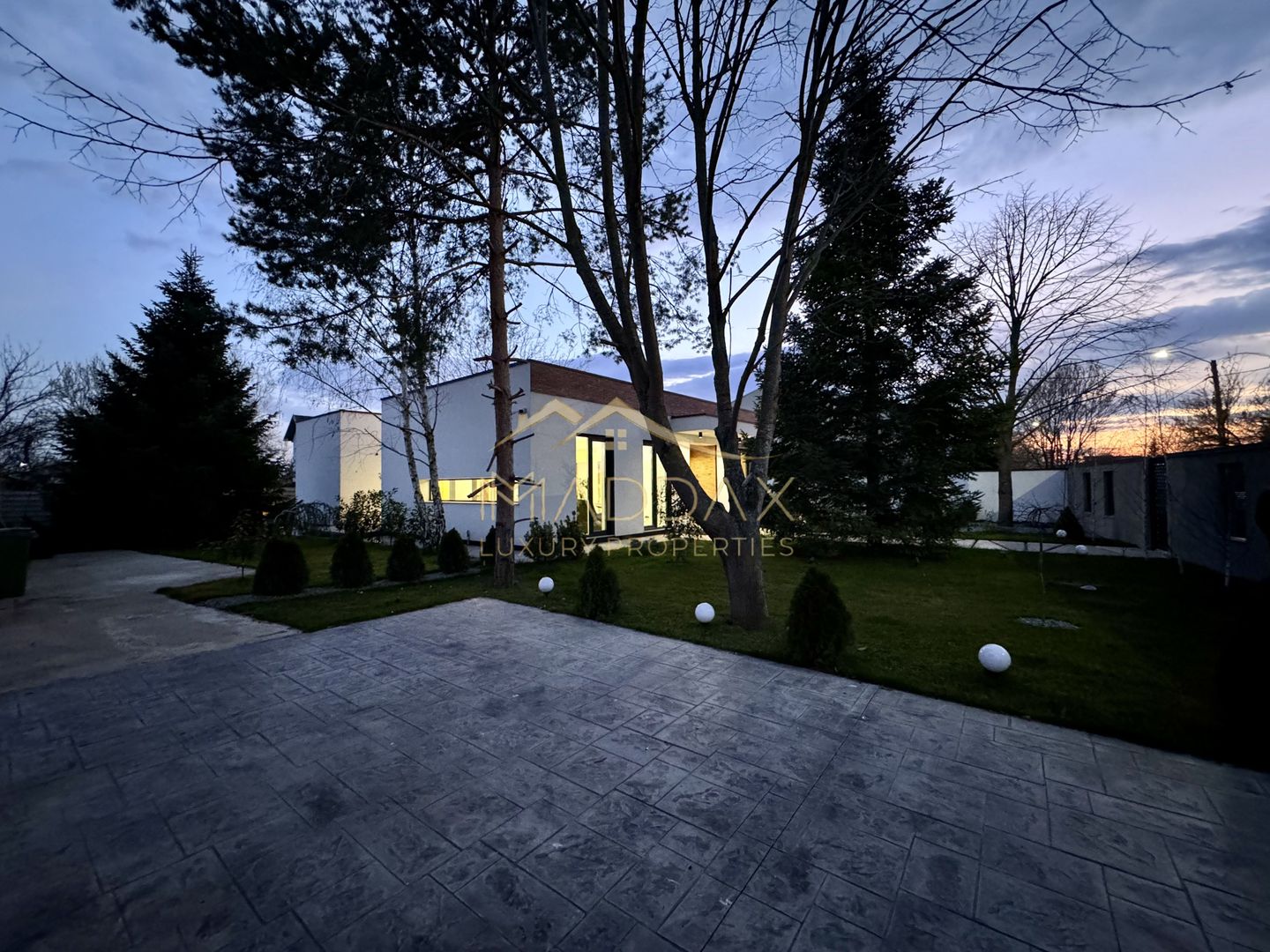Vila cu 5 camere // * 565 mp gradina* // Tunari - Poză 80