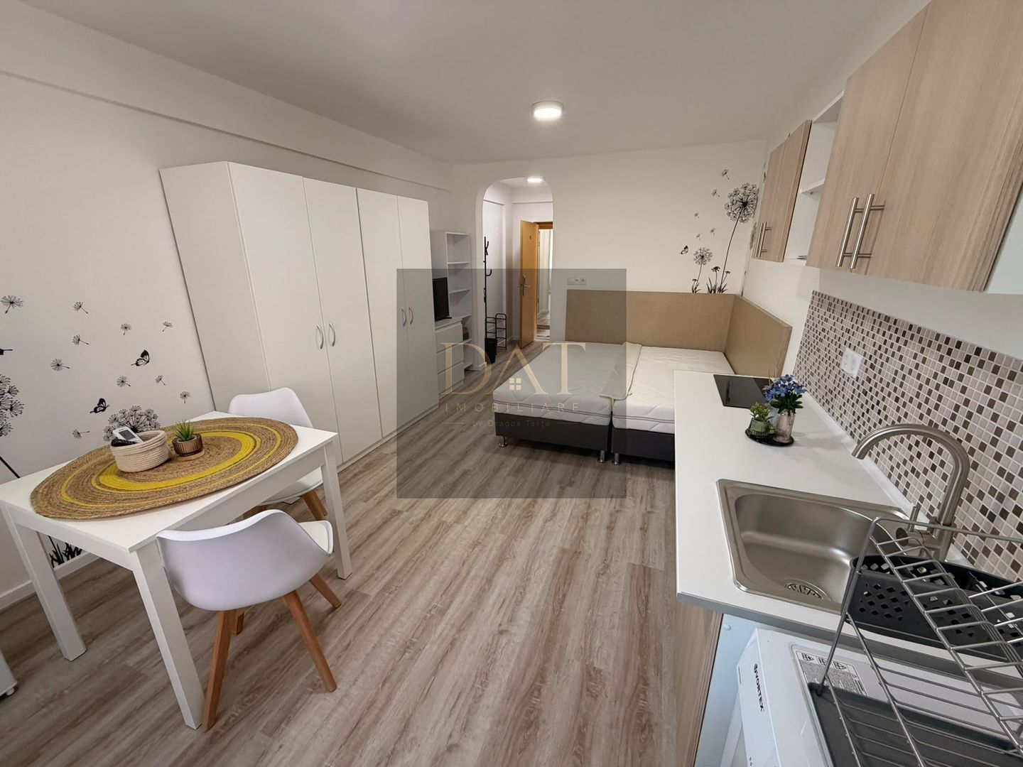 Studio modern, strada Bucuresti, toate utilitatile incluse - Poză 1