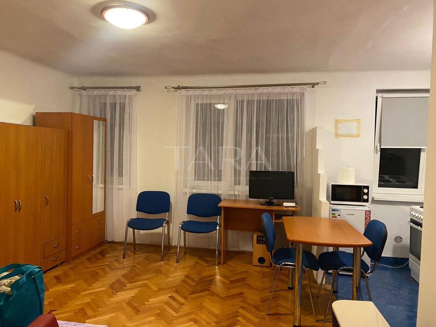 Garsonieră de vânzare, zonă centrală. - Poză 1