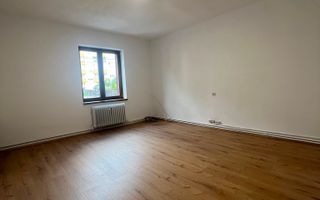 Casă individuală cu teren generos de 1.000 mp - Poză 10