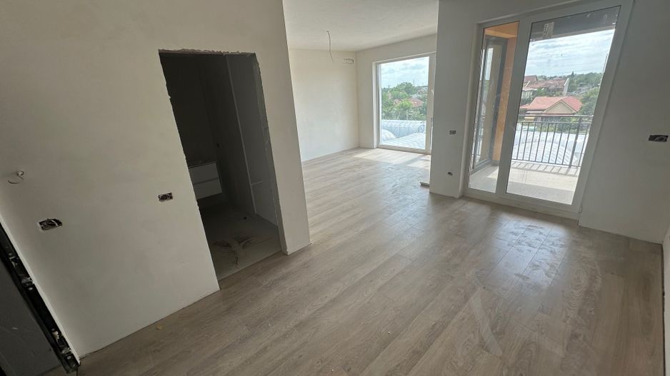 Apartment bloc nou cu lift si loc de parcare inclus - Poză 5