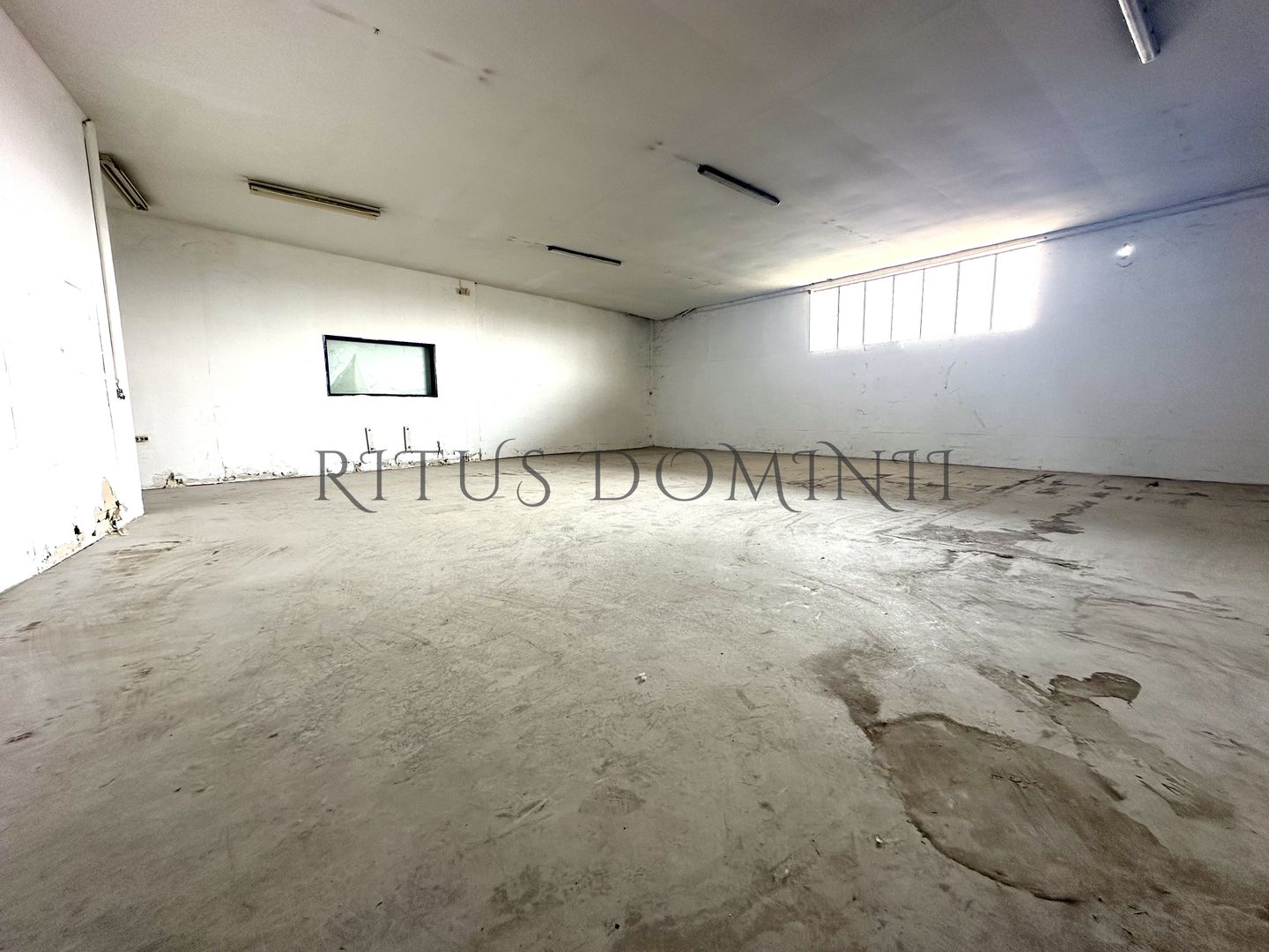 Hala industriala de Inchiriat, Oradea-Est, 2032m2 - Poză 3