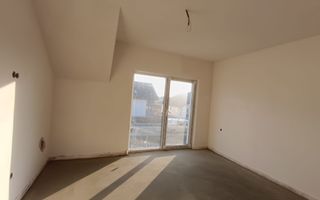 Casă Tip Duplex INDEPENDENTĂ ENERGETIC - Cartier NOU - Poză 9