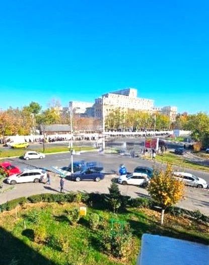 4 camere decomandat, etaj 2, vedere Casa Poporului, Calea 13 Septembrie - Poză 1