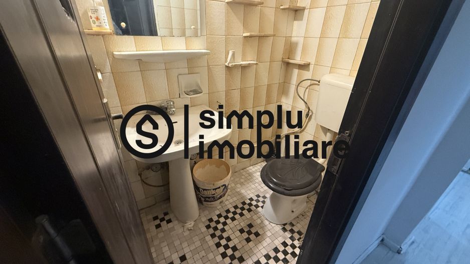 4 decomandate, parter, bilateral, Valea Rosie - 130 000 Euro - Poză 9