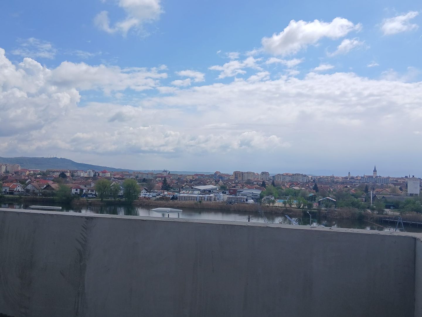 Penthouse pe malul lacului, cu terasă panoramică 90 mp - Poză 4