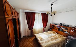 3 decomandate, centrala, 1 Mai - 110 000 Euro - Poză 4