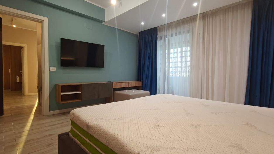 DE VÂNZARE — 3 CAMERE, B-DUL MAMAIA, DELFINARIU, VEDERE LAC - Poză 20