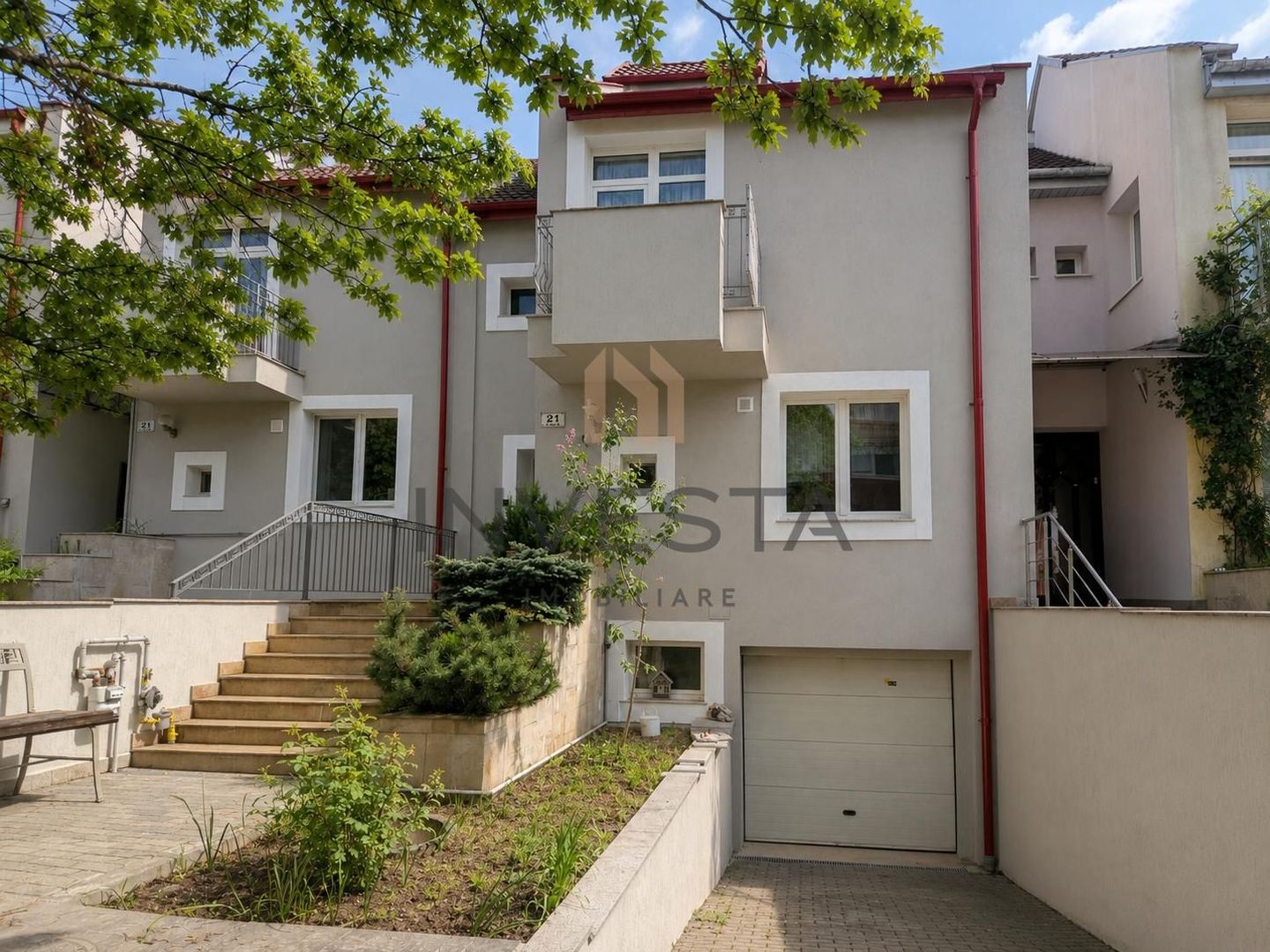 Casa de 360 mp cu sauna si garaj dublu de inchiriat in zona Buna Ziua - Poză 2