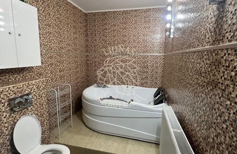 Apartament 111 mp-curte 144 mp-garaj-Zona Podul Jelnei - Poză 8