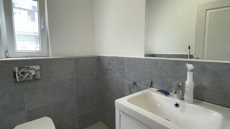 VILA SPATIOASA LA INCHIRIERE IN ZONA PIPERA LANGA SCOLI - Poză 18