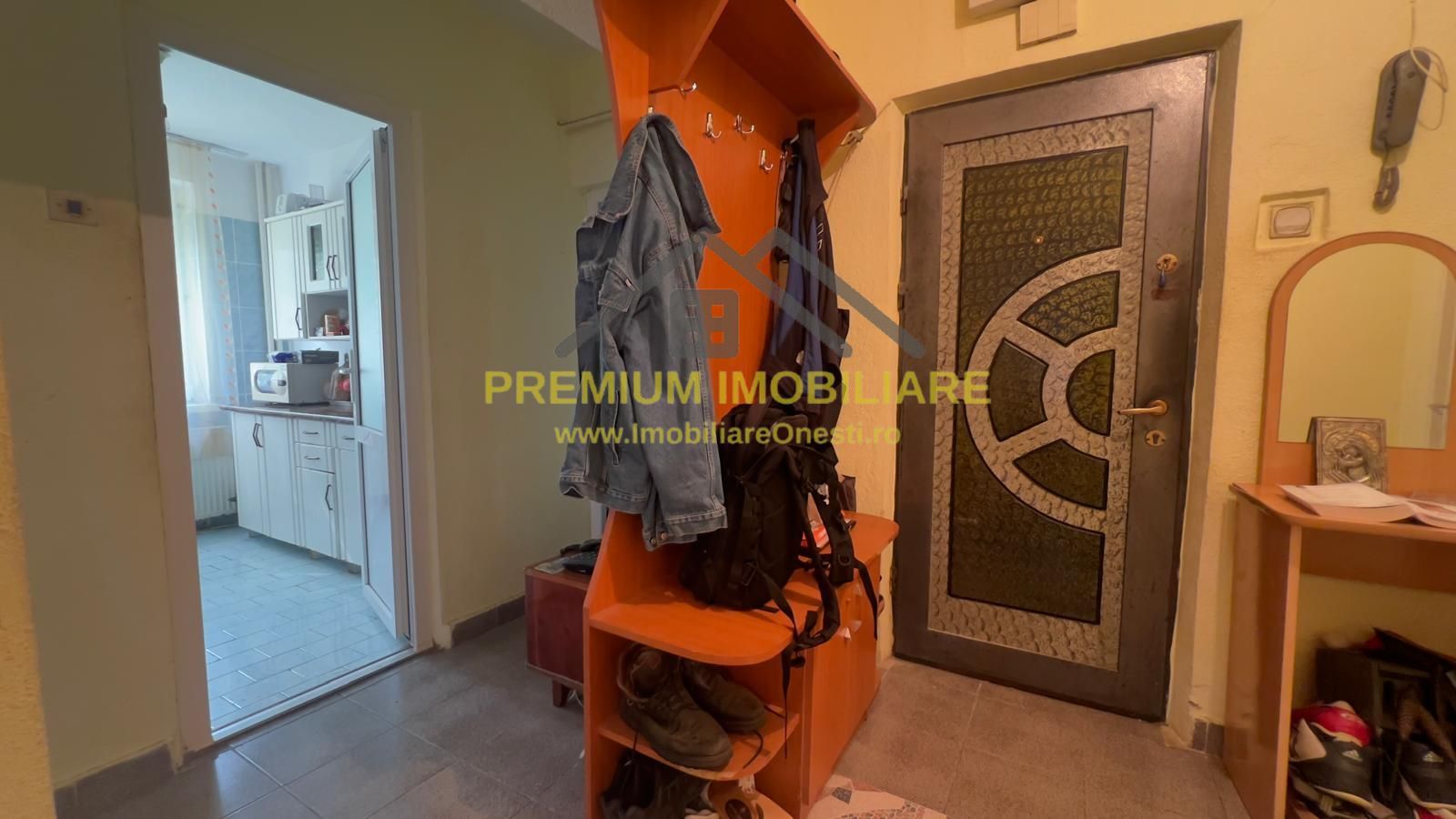 Apartament 3 camere etaj 1 - zona centrala - Poză 8