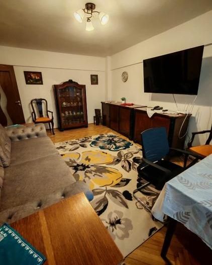 2 camere renovat complet - 850 EUR - zona Primaria Sector 1 - Poză 1