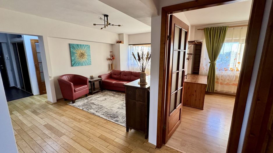 APARTAMENT SPATIOS SI LUMINOS - Poză 1