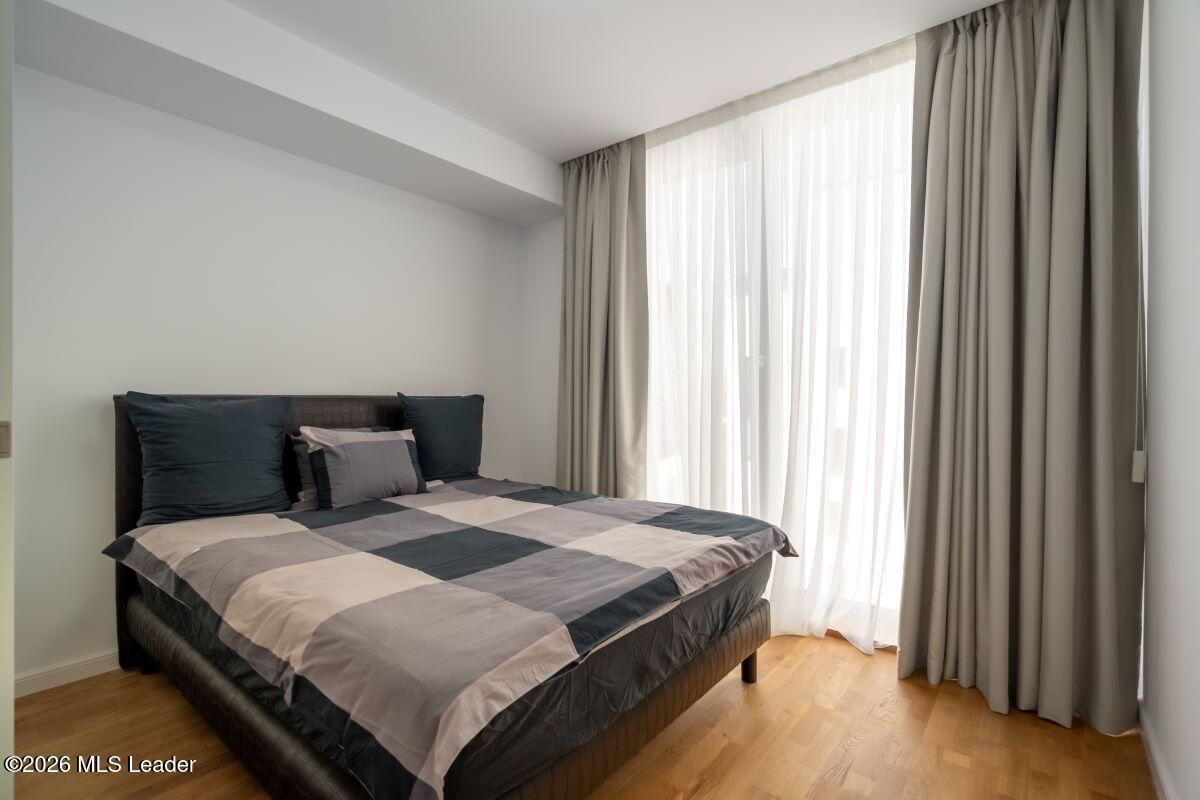 Iancu Nicolae - Vila high-end pe malul lacului, Gradina cu Ponton - Poză 33