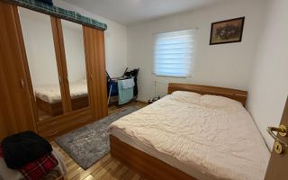 CASA DOTATA CU CENTRALA PROPRIE | CURTE | 5 ARI - Poză 3