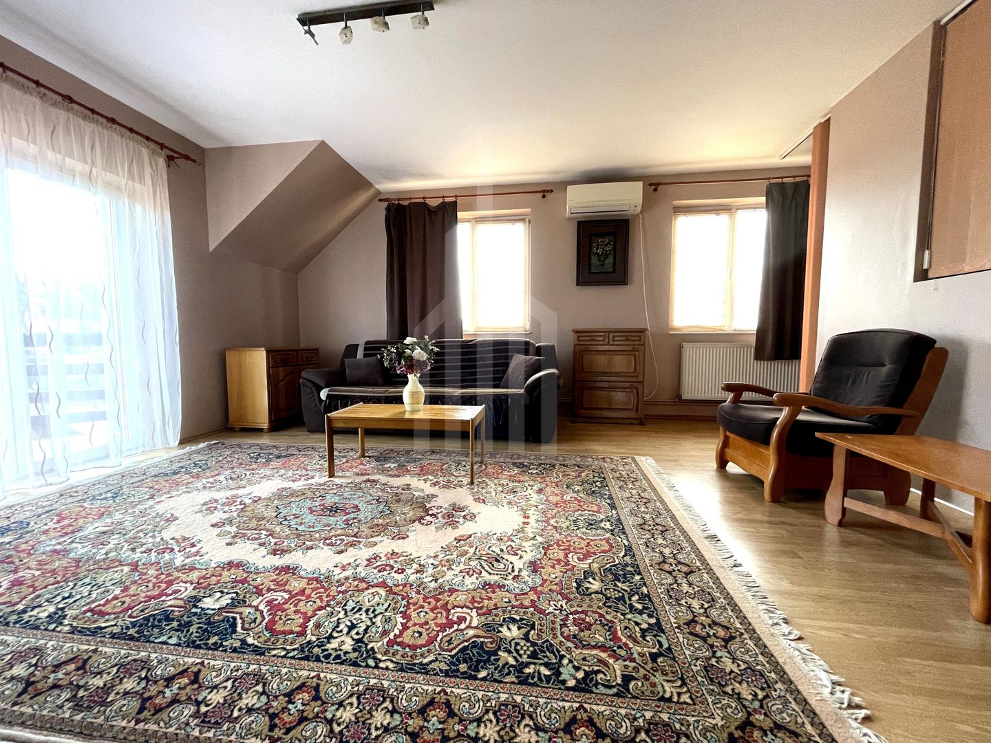 Închiriez apartament 3 camere la vilă – Strand - Poză 3
