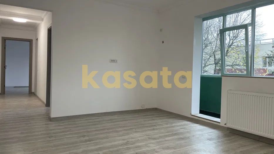Oportunitate | Apartament 3 camere Emil Racoviță | Decomandat - Poză 2