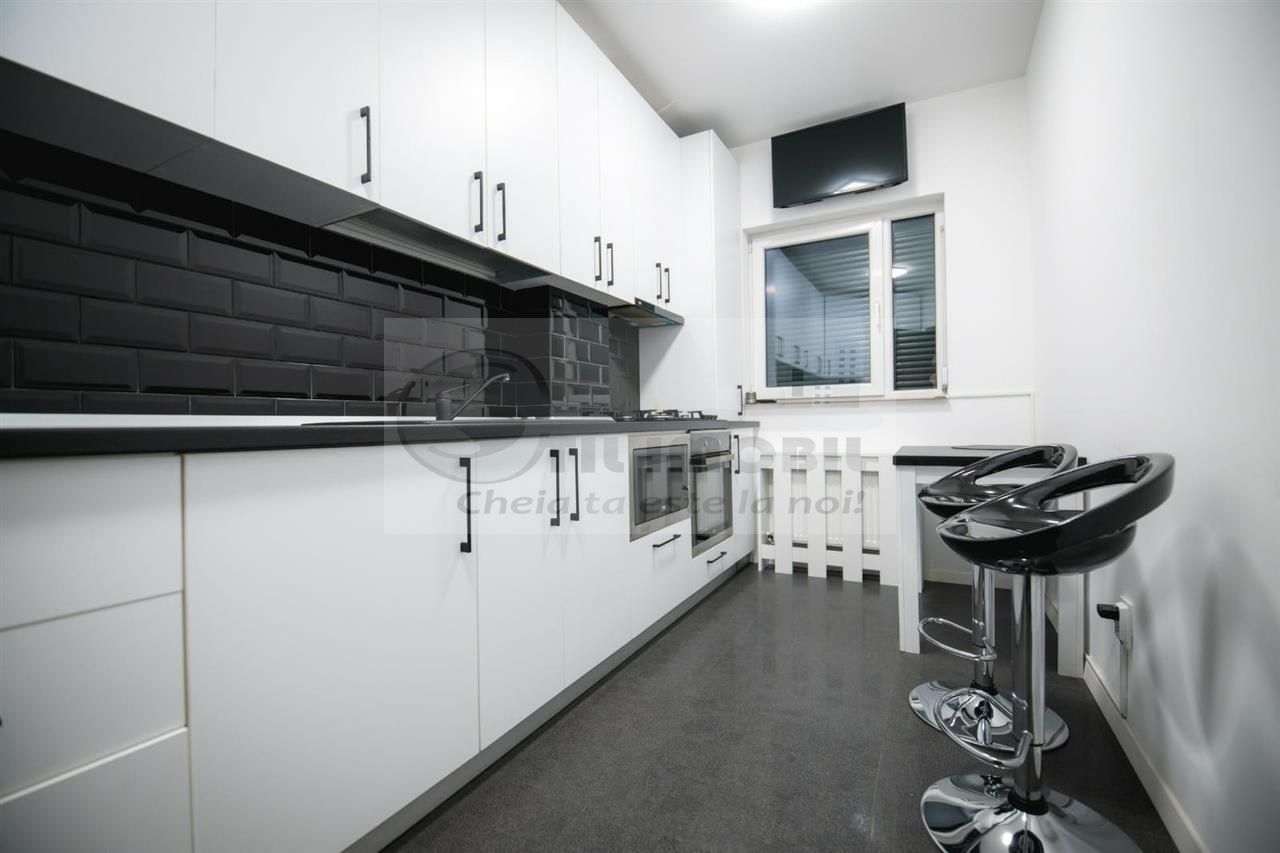 Ap 3 cam, D,74,36 mp, et.2 - Copou – mobilat si utilat 249,900 € - Poză 12